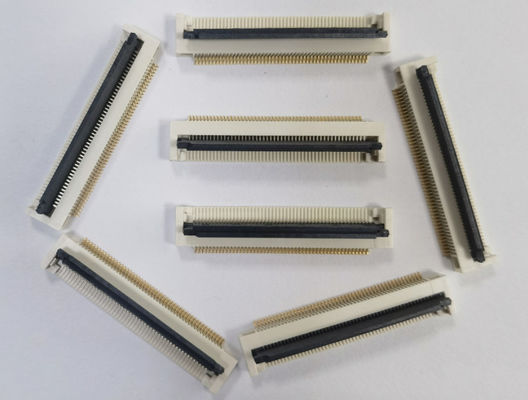 Le connecteur Fpc de 4 broches à 68 broches à angle droit de 90°